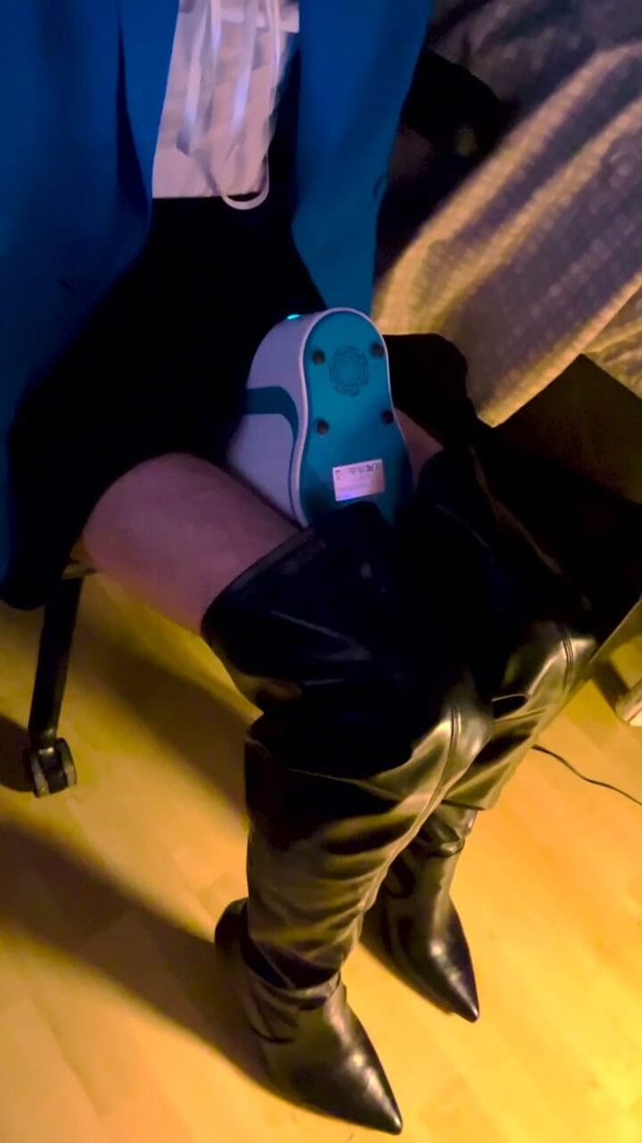OverTheKneeLover: Overthekneelover Intense Solo Male Masturbation with Hot Leather Boots