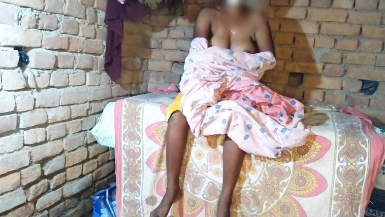 Pumi: Bhabhi Ko Chut Chat Kar Choda.desi Style Me