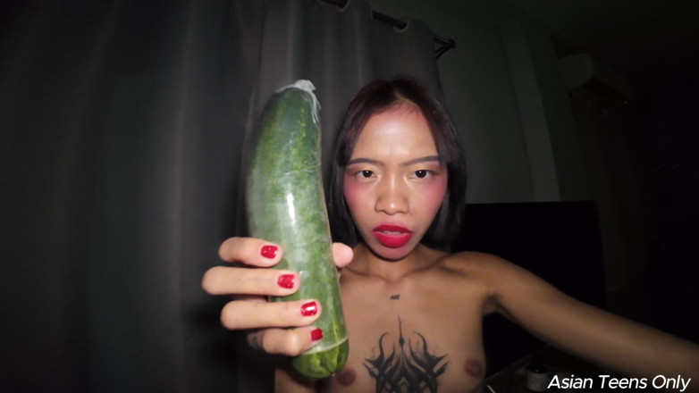 MaikaMann: First Time Madness - Dick and Cucumber at the Same Time...
