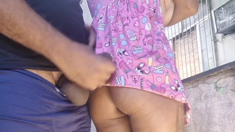 Bebes vagabundas: Stiefvader en stiefdochter neuken in de achtertuin