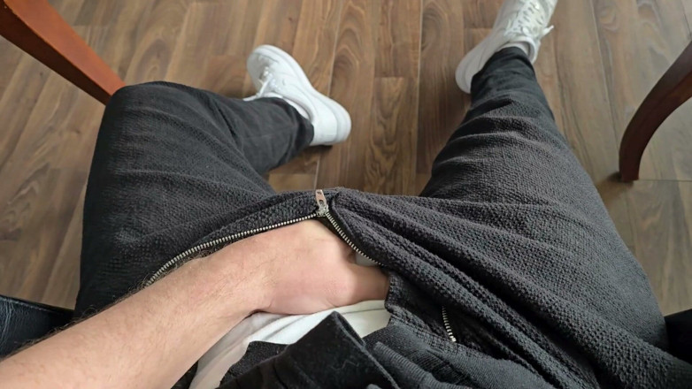 PhantomGentX: Polední přestávka - Sexy nevlastní otec si tře jeho tlustého ptáka...
