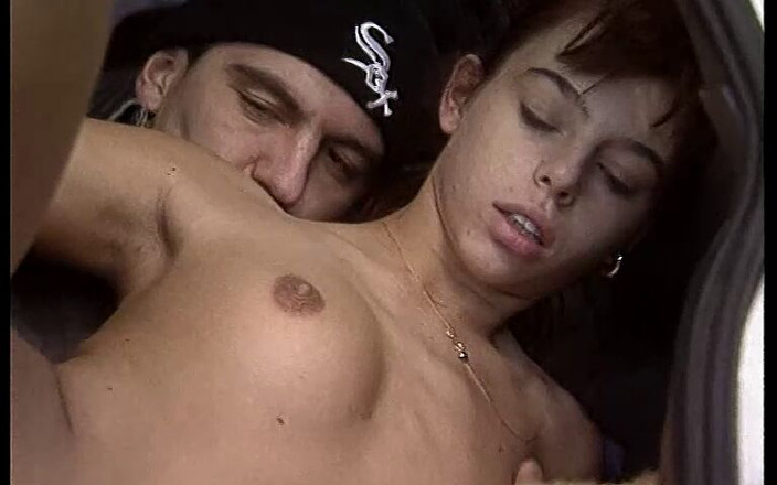 Videorama: Unga debutanter - Cheeky Fruits