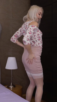 Marilyn Sugar stockings hitachi orgasm