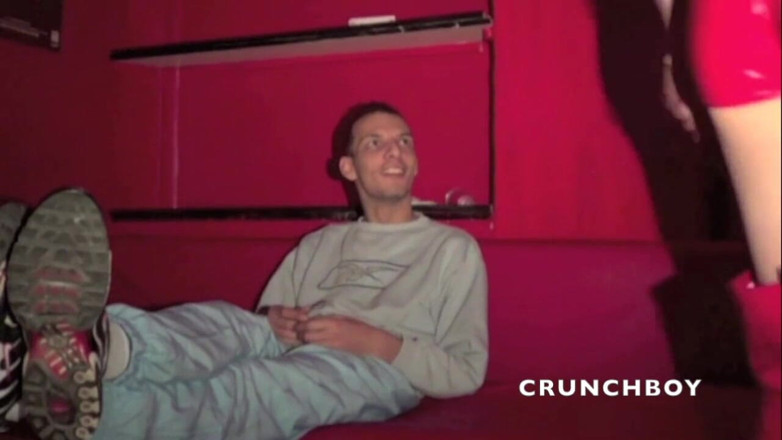 Crunch Boy: Klode는 순항 중 가죽으로 따먹히다