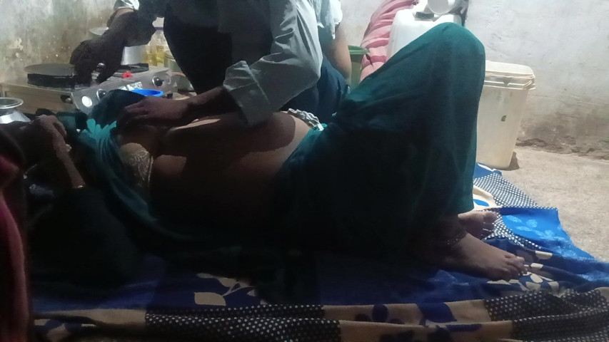 Desi Aunty (Bhabhi UP)