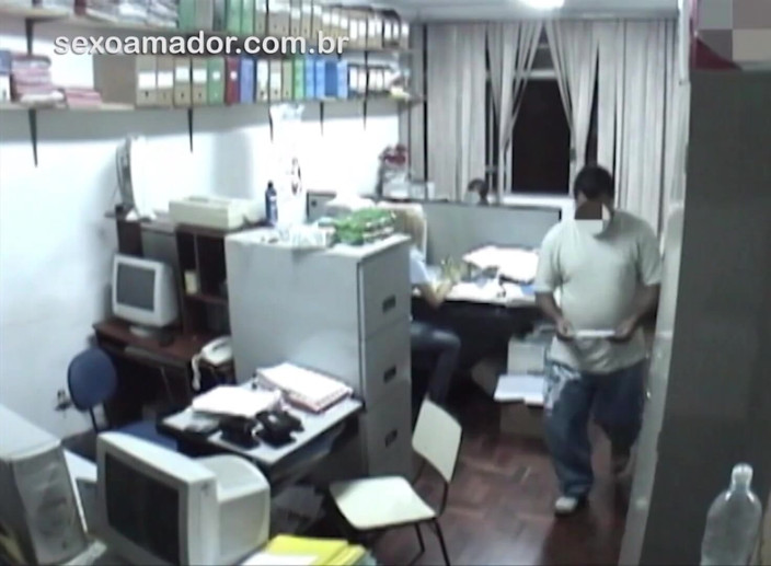 Amateurs videos: Horny employees having sex in the office after hours