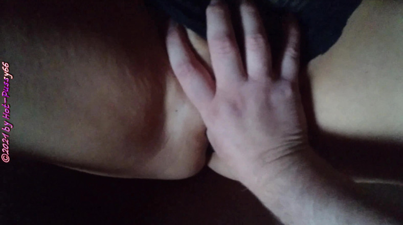 Hot-Pussy66: I`m being fingered 2