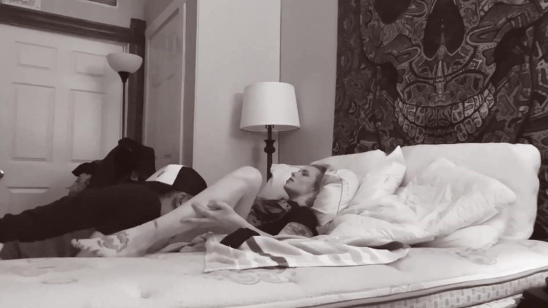 SargeantFOXyLady: Pareja amateur casera follando