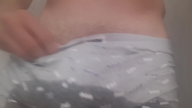 Orinadas_jmv54: badrum piss i kalsonger