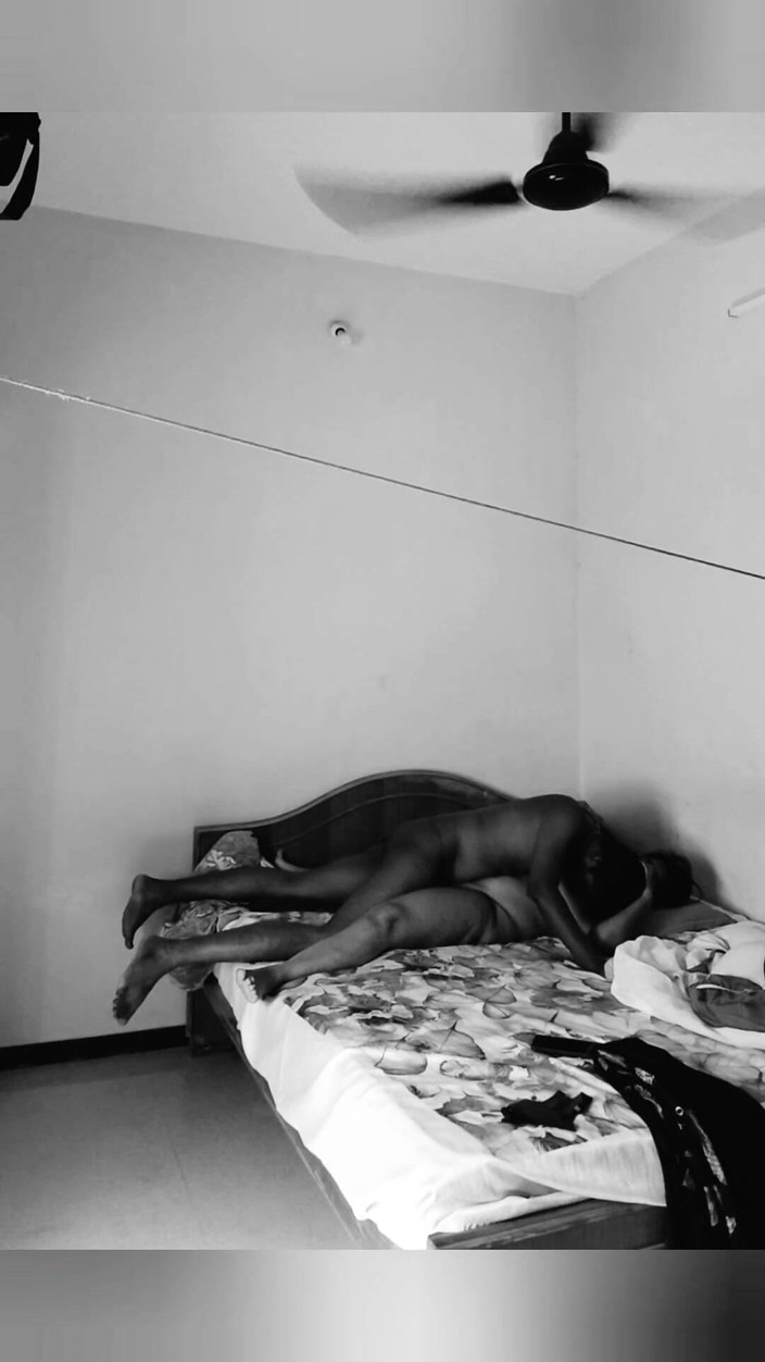 Sweet Couples: Domácí sexy páry šukají černé a bílé
