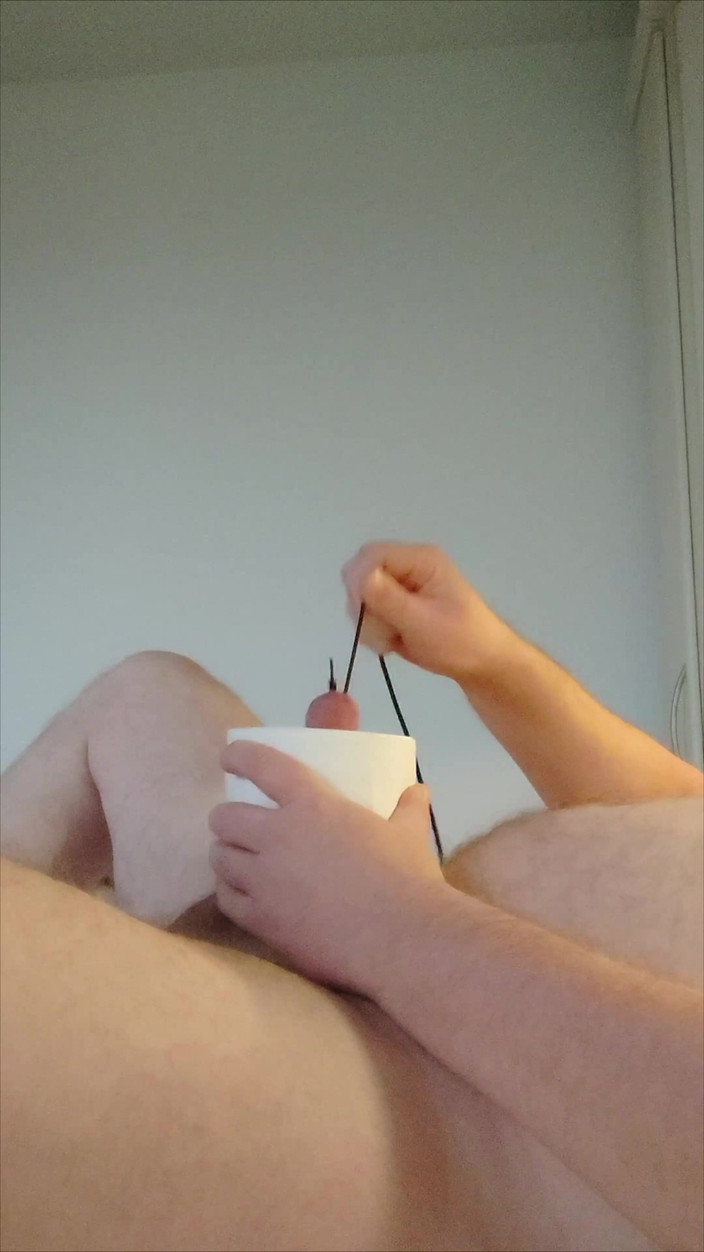 Carmen_Nylonjunge: Nylonjung Fucks सींग का बना हुआ टॉयलेट पेपर रोल