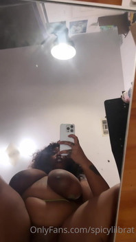 Hot Ebony Shows Her Fat Wet Pussy in the Mirror