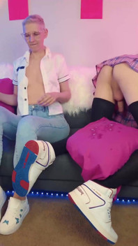 Aftrekken voor schattige femboy