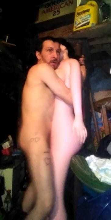 Kinganal bitch: Ben bakireyim. 41 yaşında bir bebekle ilk seks