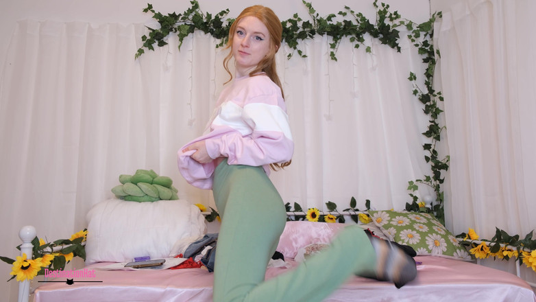 Destination Kat: Yeni kıyafetler ve iç çamaşırı modellemesi