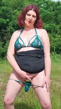 Voglio essere un naturista e essere scopata.