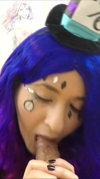 Servizio orale di mad hattress