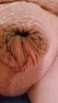 Into the Sarlacc Pit. Lee Przybylowicz Showing His Clitty Shrinkage
