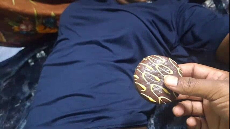 Kristy Mia: 남인도 다크 초코 파이(다크 초콜릿 보지)