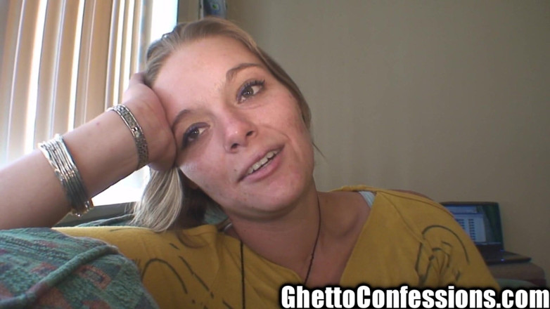 Ghetto Confessions: खुश आकर्षक यहूदी बस्ती वुड्स वेश्या अच्छी तरह से लंड चूसती है