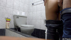 Ali Precio: Freundin bekommt harten analfick im badezimmer, tiefer anal-creampie