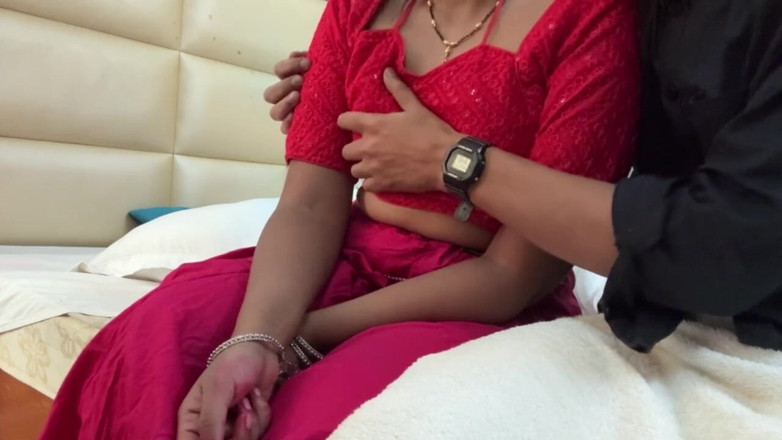 desi_babe1234: Video bulan madu tante seksi india dengan pantat bahenol