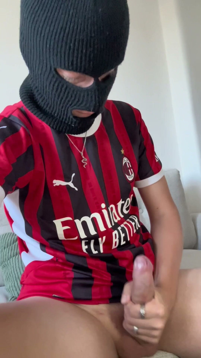 Axton Drake: Horny Ac Milan Soccer Bro Shoots Load