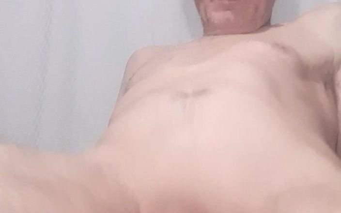 Big uncut hard cock: Büyük yumuşak bir penis, ama iki çok büyük taşakla çok büyük dans...