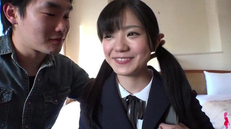 Asians in love: Японская тинка в омнибусе 5