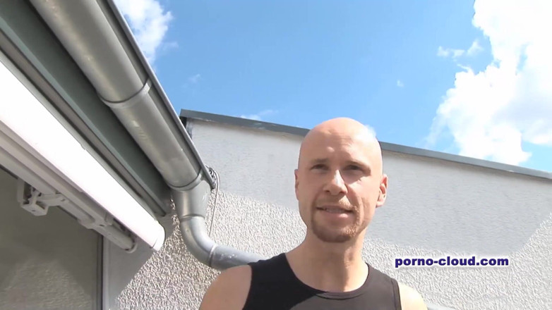 Porno Cloud: Кралі з маленькими цицьками роблять мінет