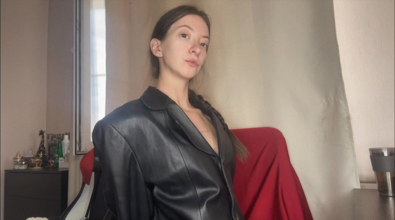 Skinny_lady69: Зазирни мені в очі і не смійте віддивитися.