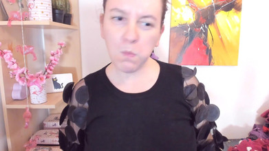 Nicoletta Embassi: Nicoletta cię zjada i miażdży pod swoim ukąszeniem, a ty...