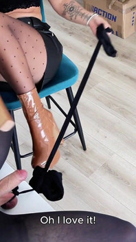Fetiche De Pantimedias Se Volvió Contra Él - Masturbación Con La Mano Y Negación - Dominatrix Julia
