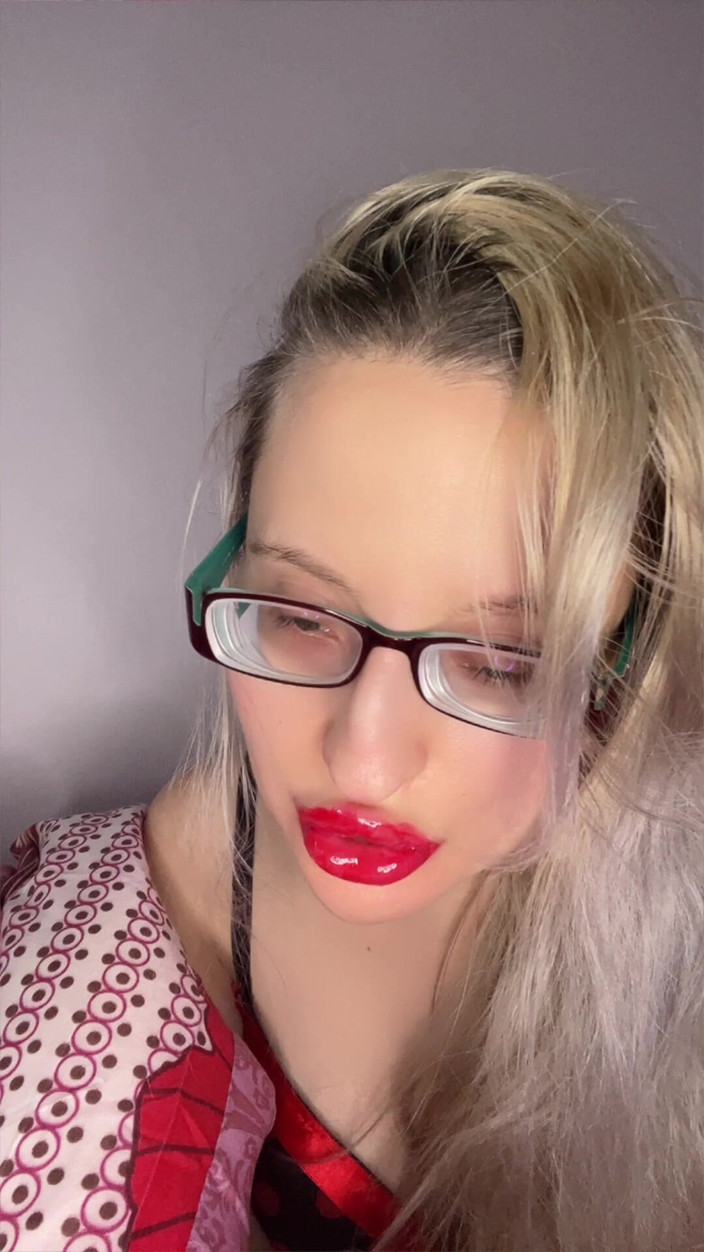 FinDom Goaldigger: Storia perché non indosso la mia nuova eyeglasses.MP4 spessa