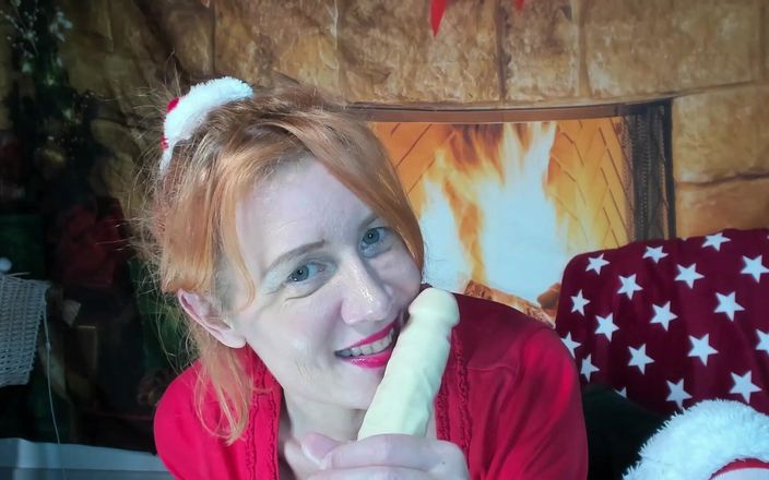 Horny Lola: Съешь твою порцию спермы к Рождеству