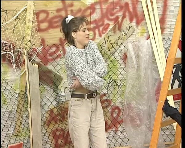 YOUR FIRST PORN: Sandy, sălbatică și perversă, cu un program complet