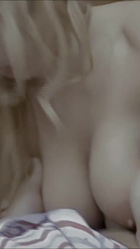 Tette Grosse, Figa Pelosa E Un Bel Cazzo Grosso Nel Culo per Questa Troia.