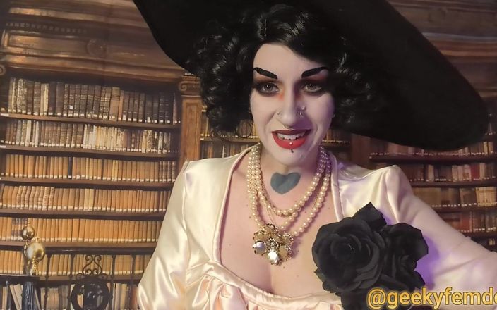 Geeky Femdom: Lady Dimitrescu hat einen snack