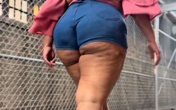 Puerto Rican Boricua Woman Walking in Daisy Dukes Short Shorts with Thick Thighs Natural Fat Ass BBW Latina – Angie Love