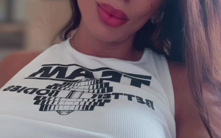 Alesyamuscledoll: Spocona cipka po treningu