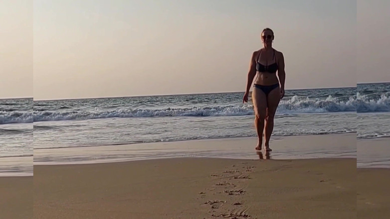 Selena701: Linda Esposa Loira Madura Aproveita O Dia