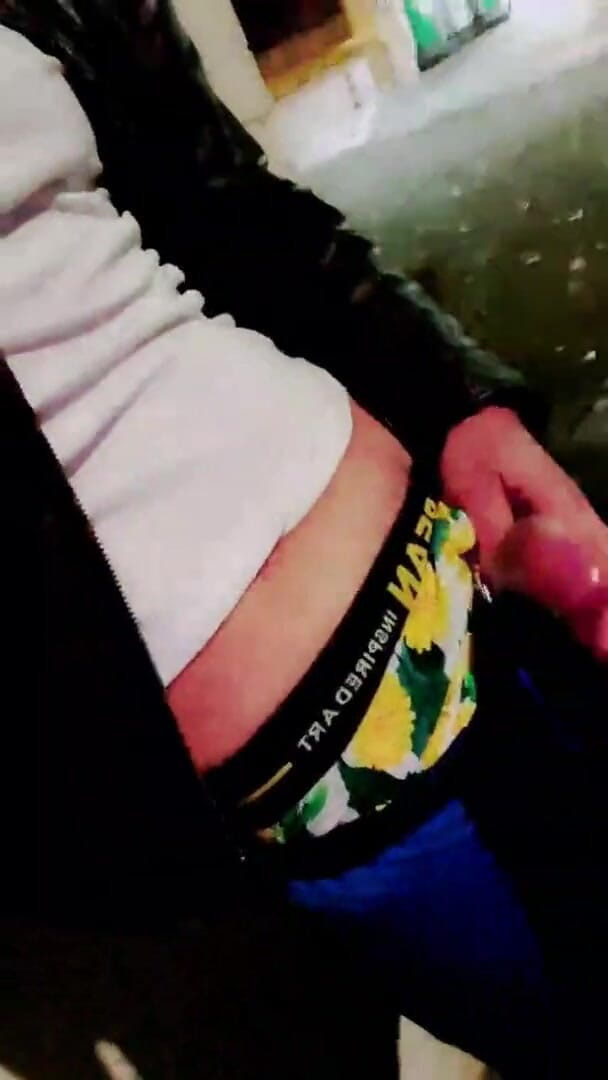 Slutboyben: Slutboyben cam4 brainfukked ngoài trời lợn ii trạm xăng bắn...