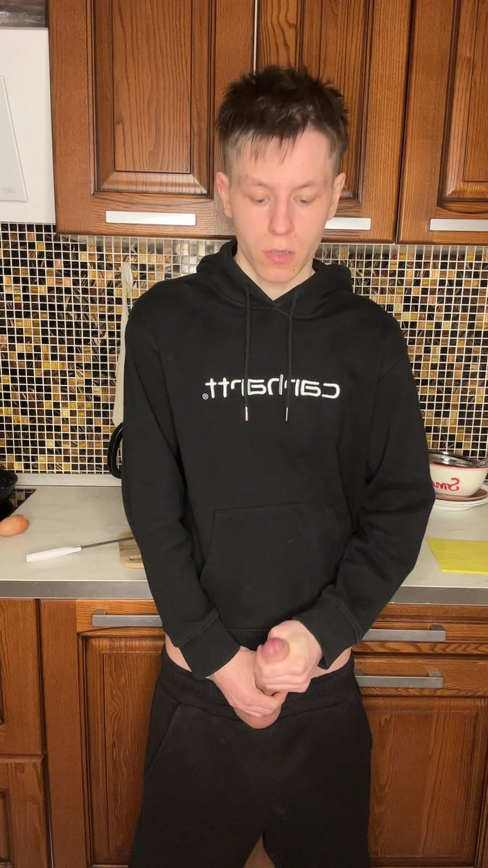 Morflot24: Azgın twink'in büyük yarak 31 seansı