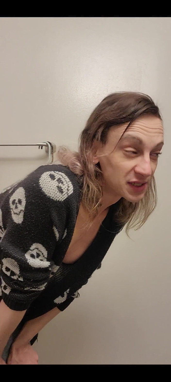 Shannon Rogue: Saya Merakam Video Ini