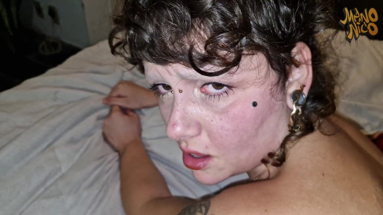 Mano Nico Official: Lei gargarismi con il mio sperma
