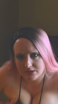 MILfs erster schlampiger blowjob und gesichtsbesamung
