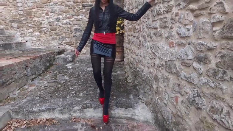 LauraOnHeels: Laura On Heels amatör 2021. Yüksek topuklu ve külotlu çorap 40 dakikalık derleme