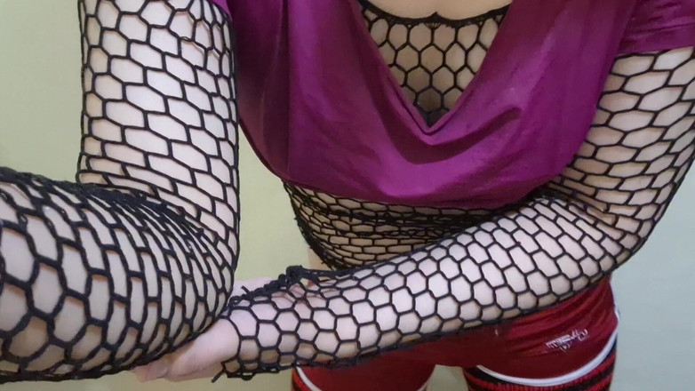 fermerino: げっぷ警告:初めてのお腹膨らみと射精のトランス・シーメール動画