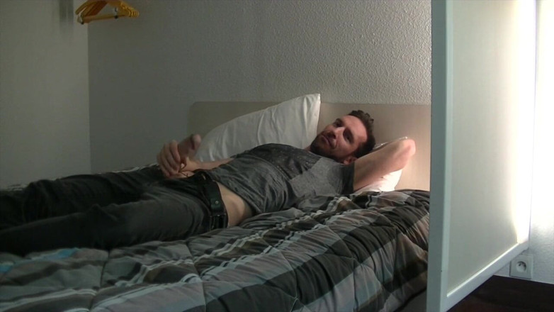 FRENCH HOLES CREAMPIED: Fcuked生ハメによってセクシーなストレートtのホテル