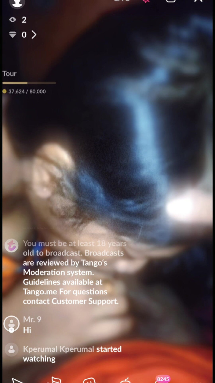 Wildpixel: Indiancă desi tânără iubită care oferă o muie frumoasă